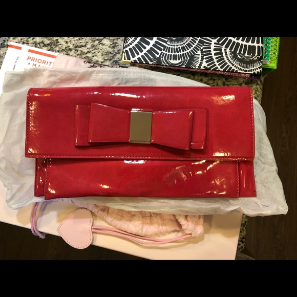 Melle Bianco Clutch with Chain - Picture 1 of 4